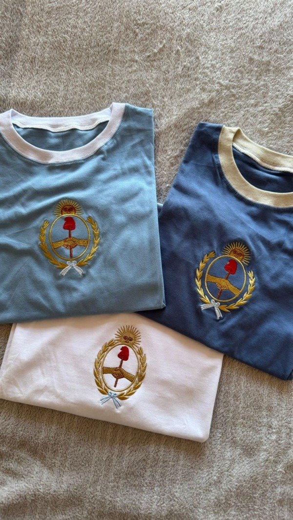 Producto - Remera escudo Argentina