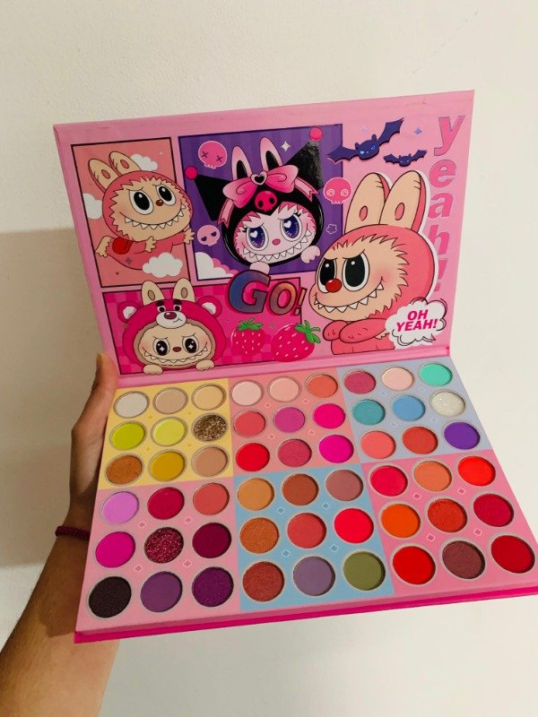 Producto - Paleta de 54 sombras labubu XL