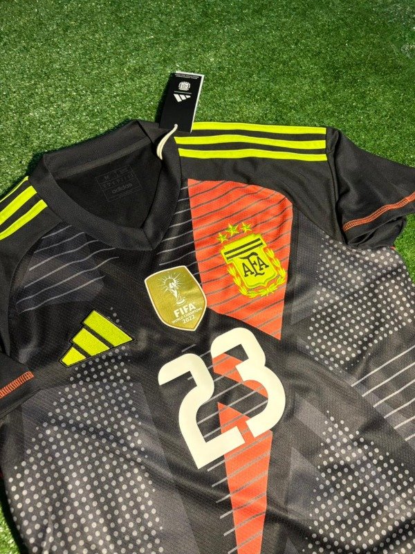 Camiseta arquero seleccion argentina 2024/25 e martinez 23 — imagen 2