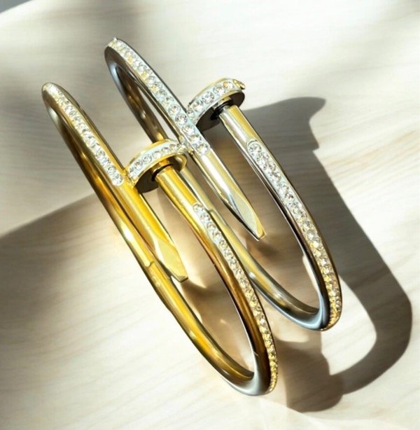 Producto - Pulsera esclava clavo brillo plateada