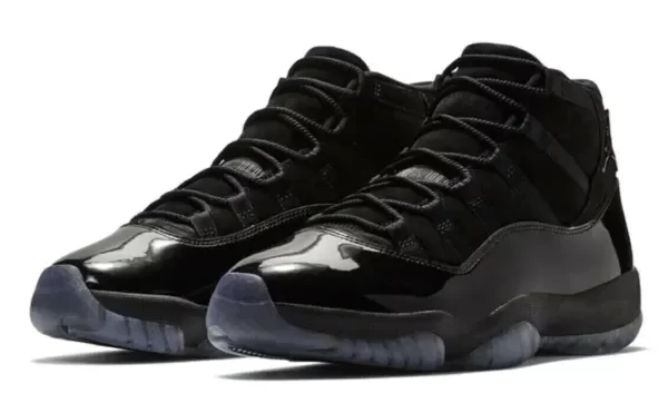 Producto - Jordan 11 Cap and Gown