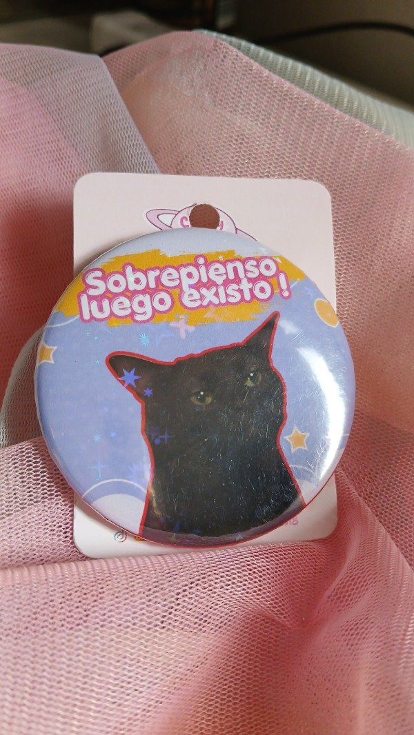 Producto - Pin michi reflexión