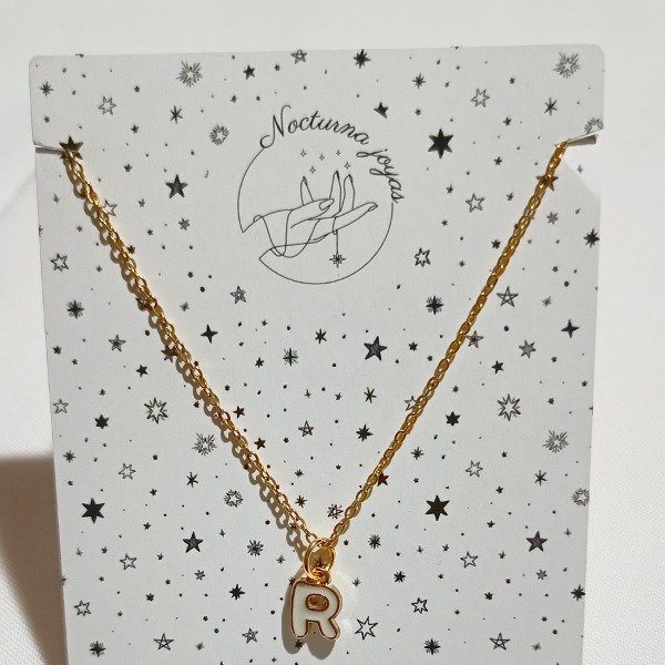Producto - Collar letra R esmaltada