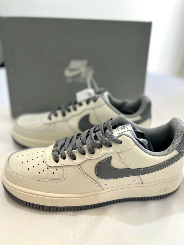 Producto - NIKE AIR FORCE WHITE GREY