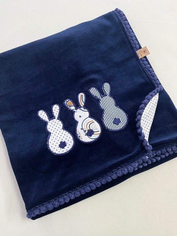 Producto - Manta conejitos azul marino
