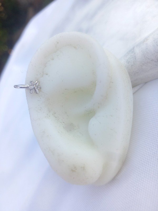 Producto - ear cuff florcita silver