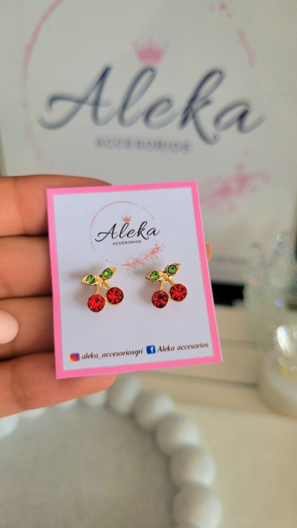 Producto - Aros cerezas con strass  dorado (chico)