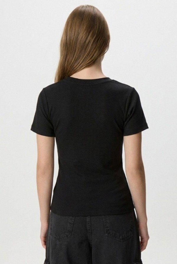 Producto - REMERA M/C ESC V MORLEY LISA - 1