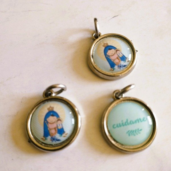 Producto - 10 Medallitas Virgen de la Candelaria