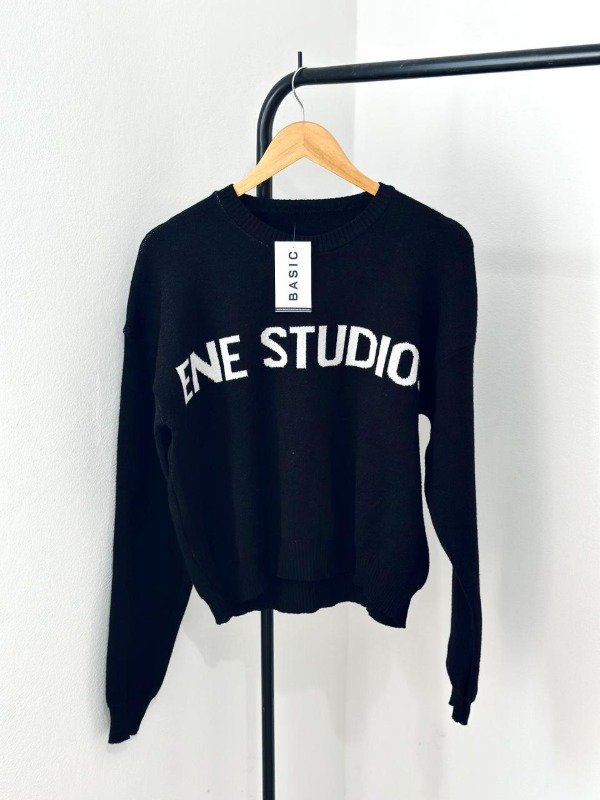 Producto - Sweater - buzo Studios negro