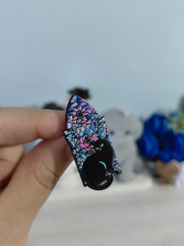 Producto - Pin metalizado - Michi en vitraux #1984