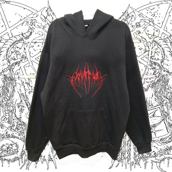 Producto - Buzo Mol Thread negro con bordado rojo