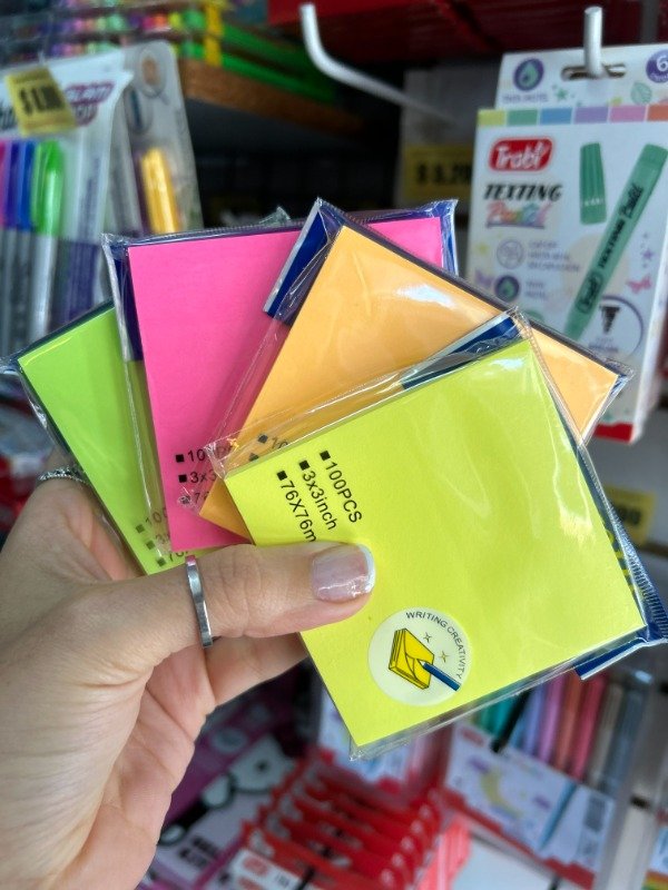 Producto - Taco Notas Adhesivas FLUO (un color) 75 x 75 mm x 100 hjs