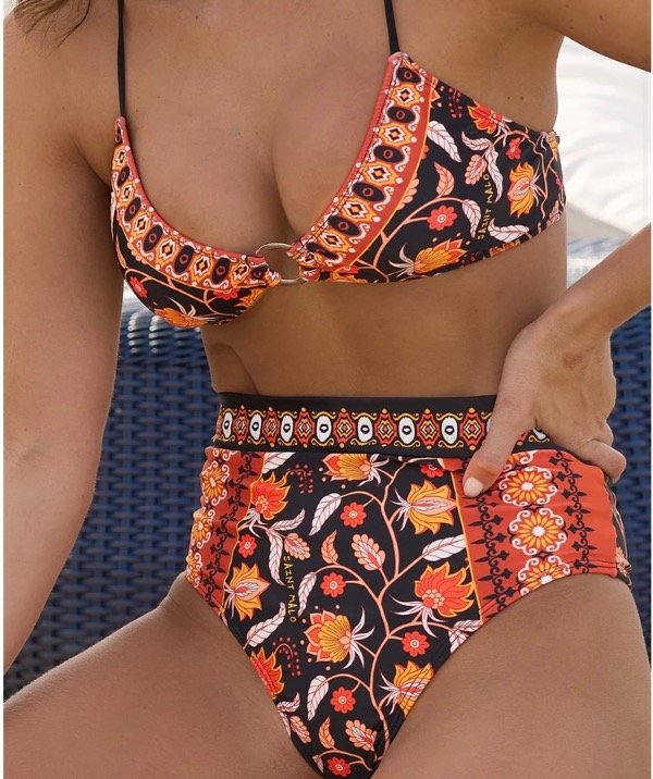 Producto - TRAINGULO RENATA