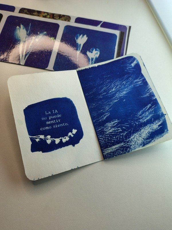 Producto - Fanzine "La IA no puede amar lo que hace"