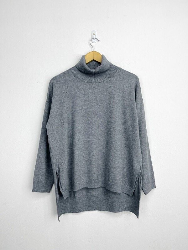Producto - Polera básica gris
