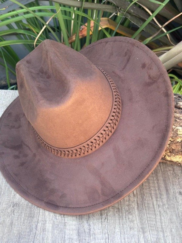 Producto - sombrero cowboy de gamuza chocolate
