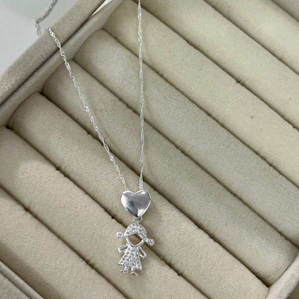 Producto - Conjunto italiano 45 cm dije niña con corazón