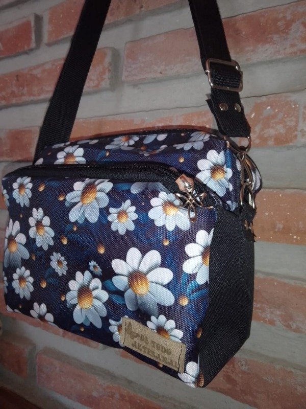 Producto - Cartera margaritas 3D