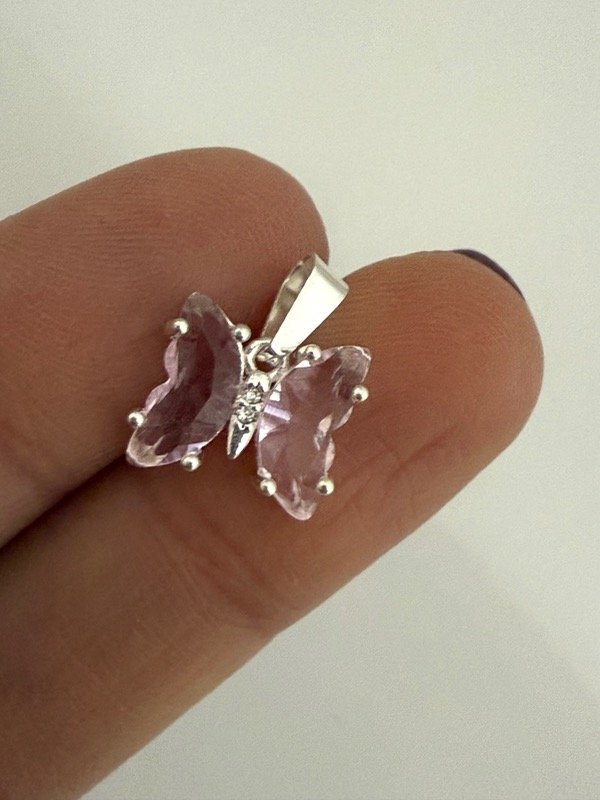 Producto - DB628 Dije mariposa rosa acero blanco 1 cm