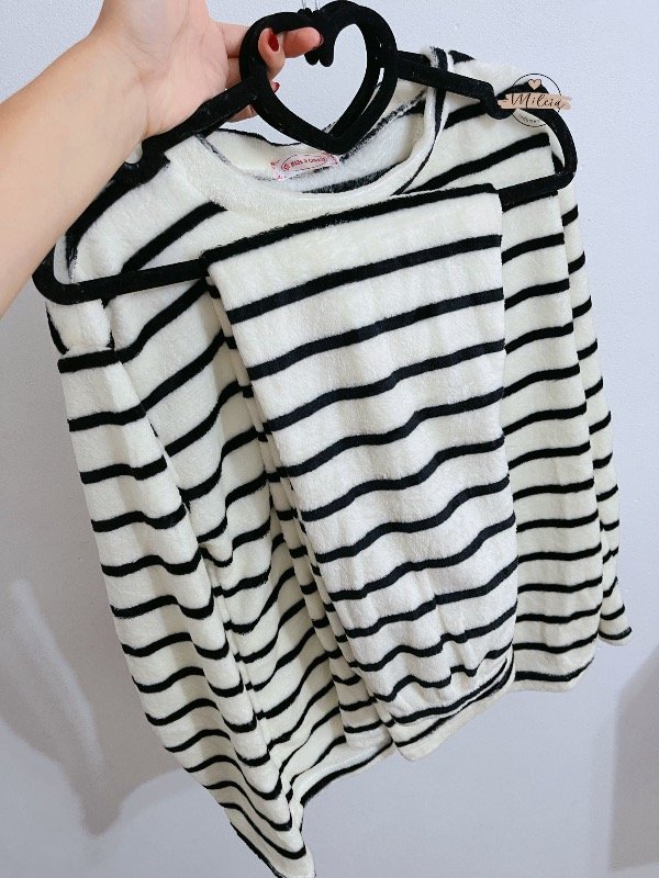 Producto - Pijama rayas negras