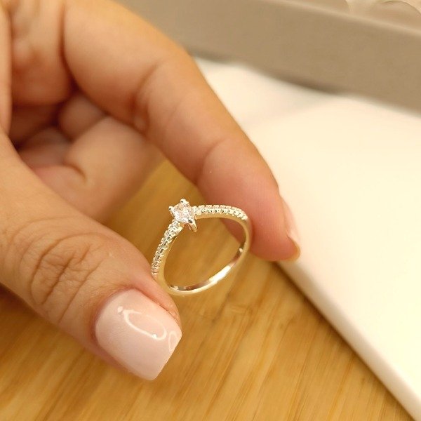 Producto - ANILLO MAGNOLIA
