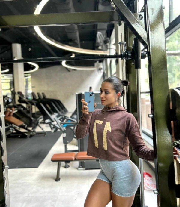 Producto - BUZO CROP 17 CHOCOLATE