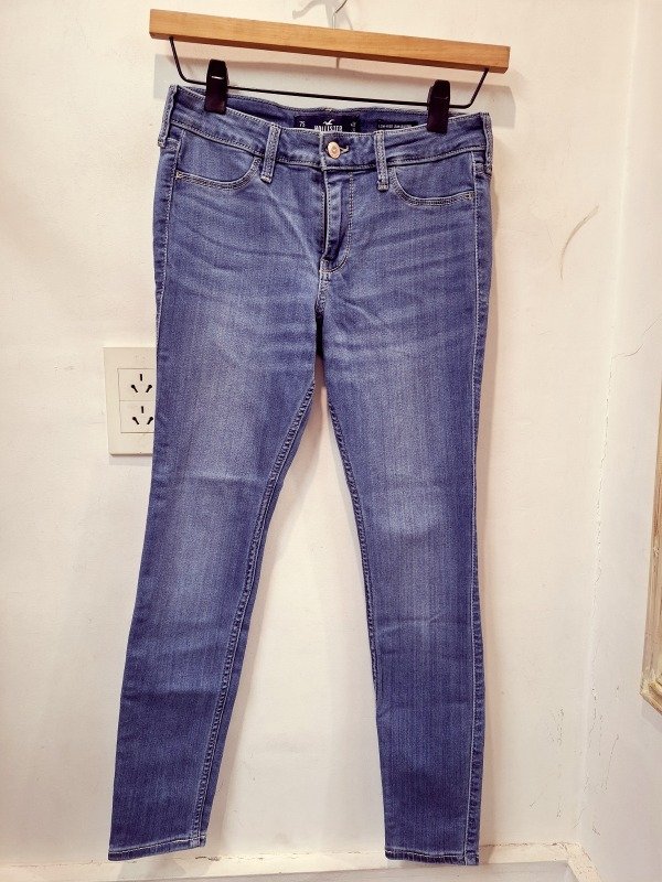 Producto - Jean HOLLISTER