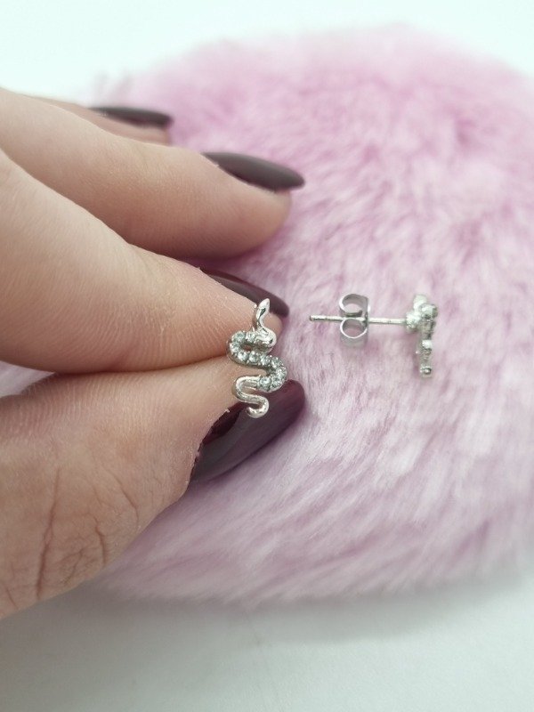 Producto - Aros acero quirurgico pasante viborita strass mini