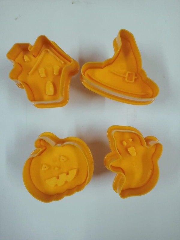 Producto - CORTANTE EXPULSOR HALOWEEN  CF1607