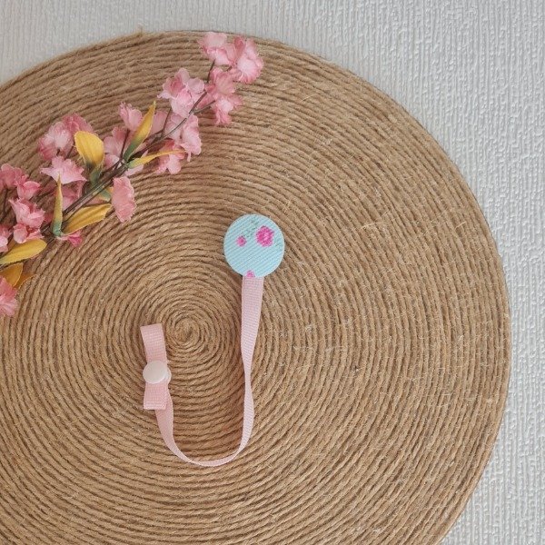 Producto - Porta Chupetes Botón flor