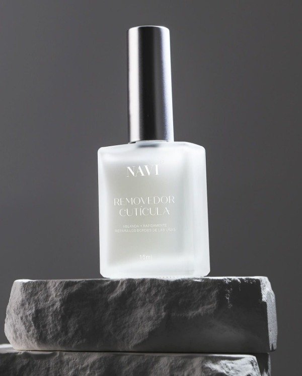 Producto - REMOVEDOR DE CUTICULAS 15ML NAVI