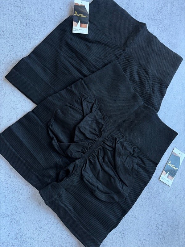 Producto - BIKER NEGRA levanta cola