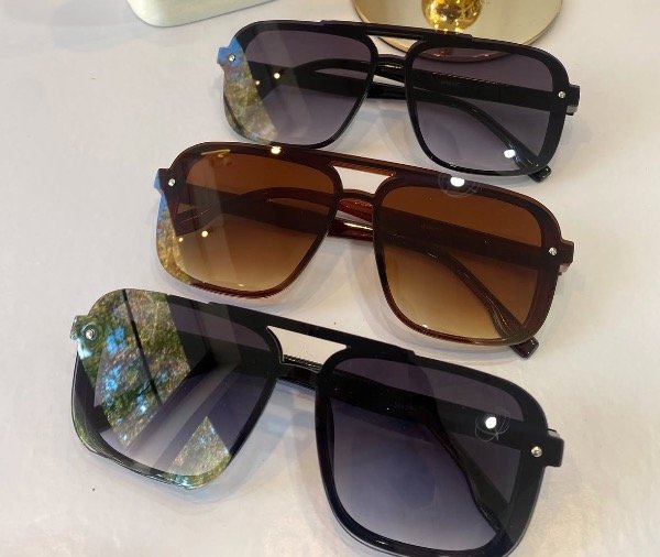 Producto - Lentes de sol solo disponible en negro