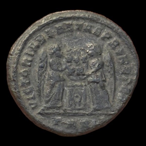 Producto - Constantino I (319 DC) Folis de la Ceca de Arelate - VICTORIAE LAETAE PRINC PERP
