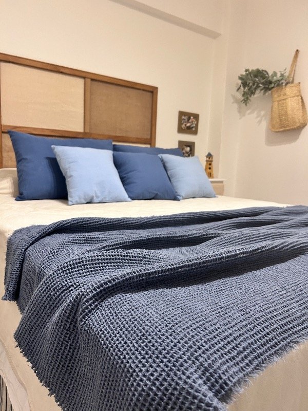 Producto - Pie de cama wafle azul gastado