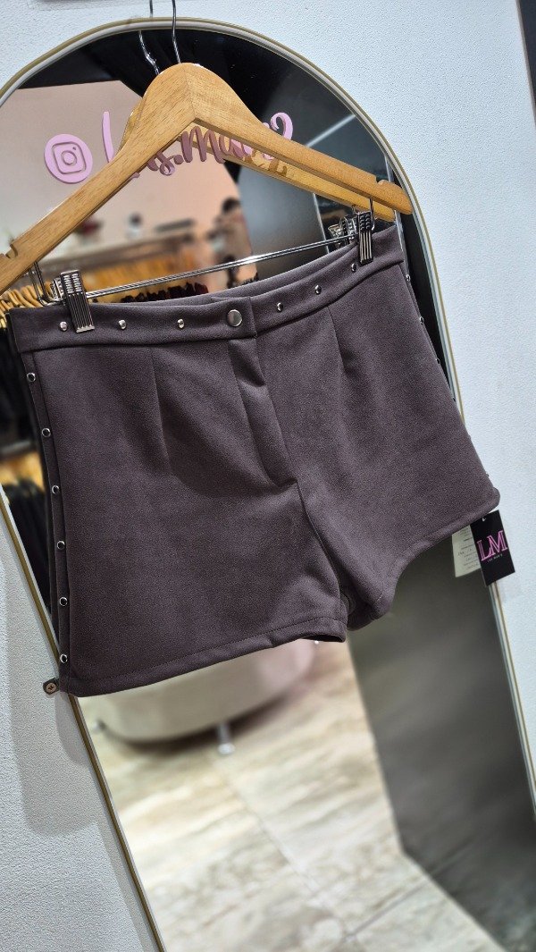 Producto - Short gamuza tachas T. M al XXL