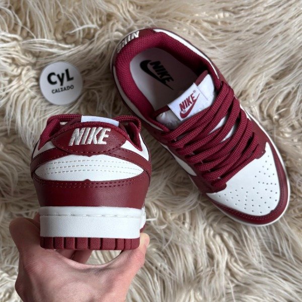 Producto - SB Dunk Bordó - 4