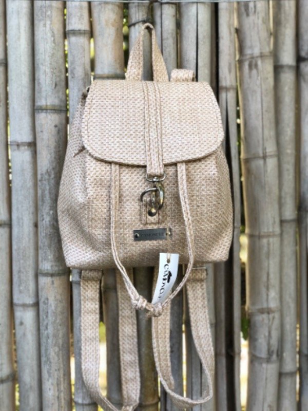 Producto - Mochila rafia