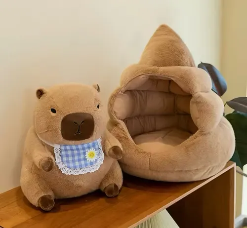 Producto - Peluche capybara con casita 35cm