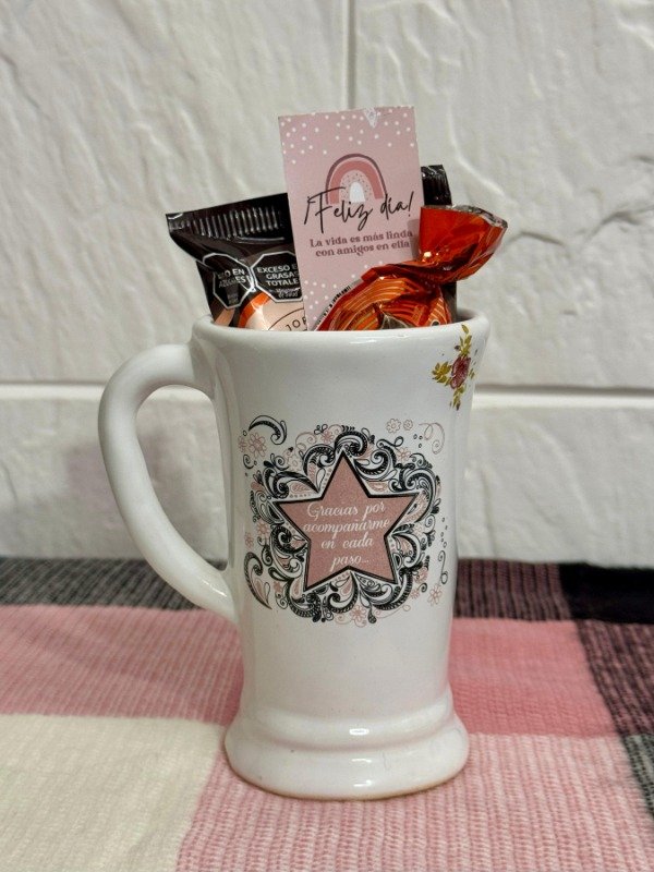 Producto - Chocolatera con Golosinas