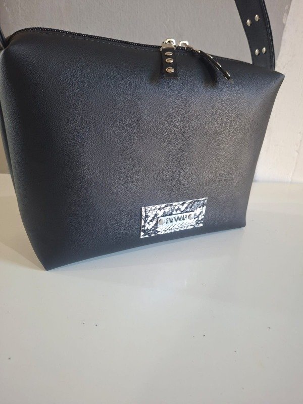 Producto - Mini Bag INA Black con remaches pqueños - 5