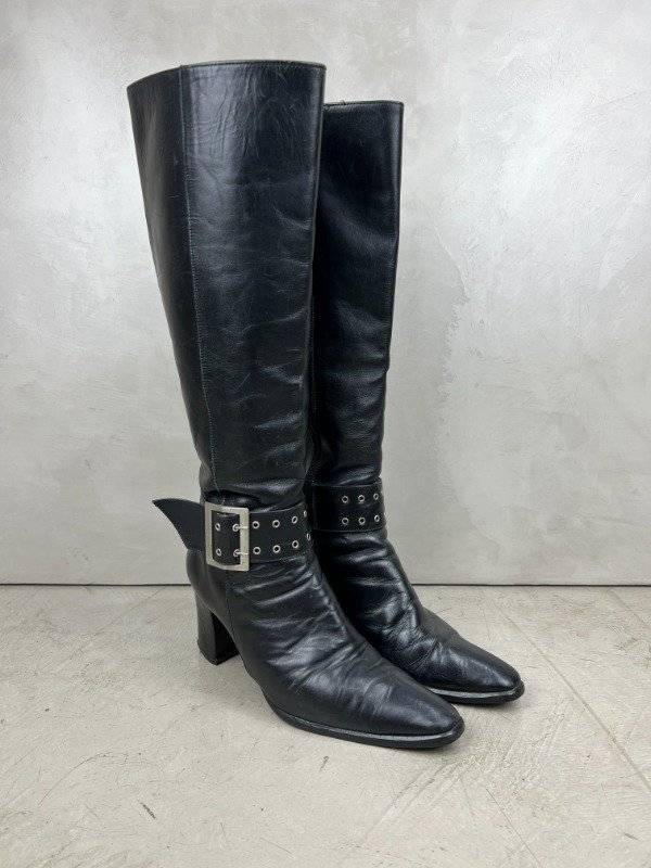 Producto - Leather Knee High Boots - 0