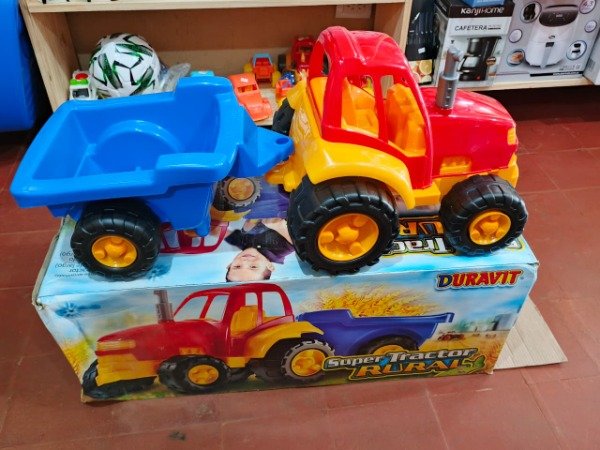Producto - TRACTOR GRANDE CON ACOPLADO DURAVIT - 0