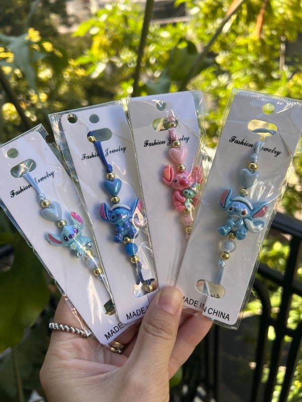 Producto - 4 pulseras stitch