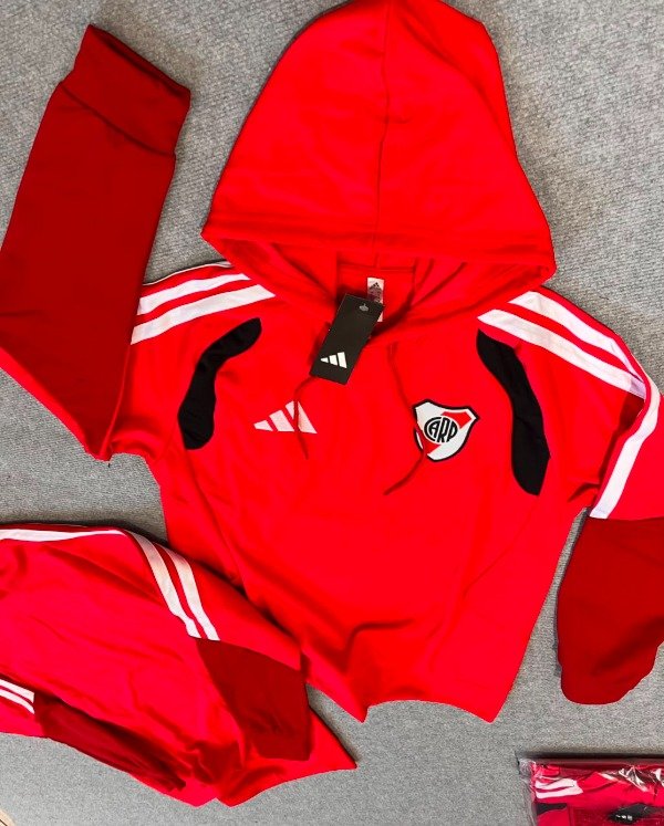 Producto - BUZO RIVER PLATE CANGURO FRIZADO 2026/2027 - 2