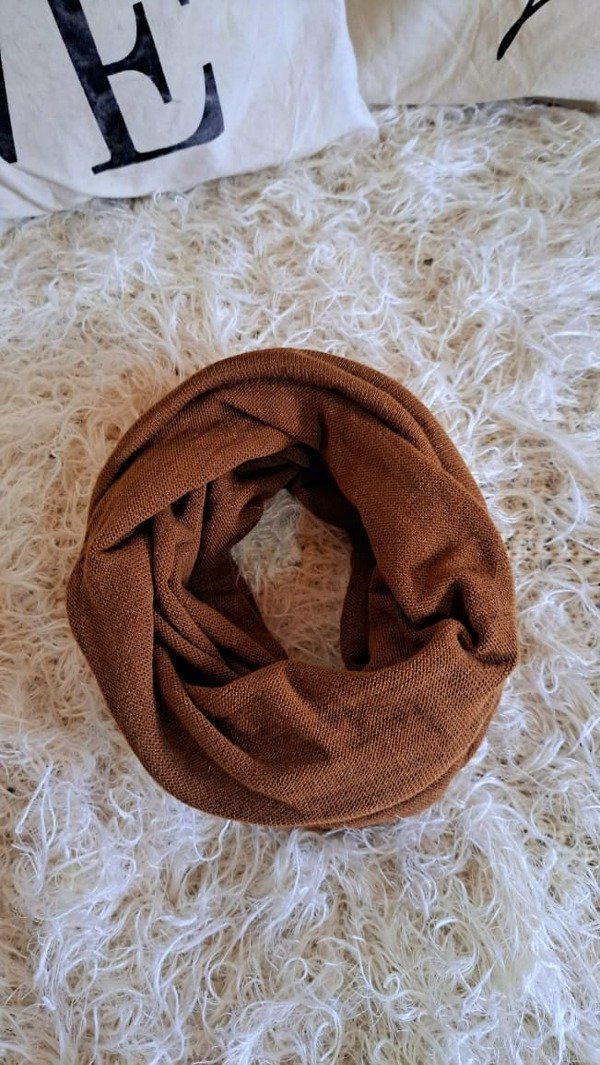 Producto - Cuello tubular marrón