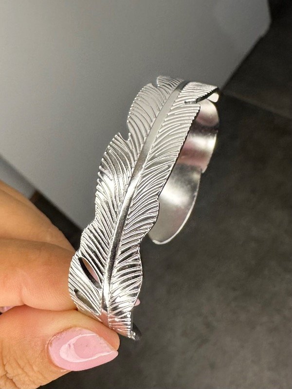 Producto - Brazalete acero hoja