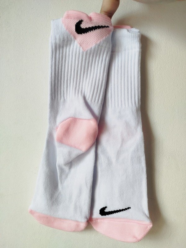 Producto - Tenis rose borde corazón rosa