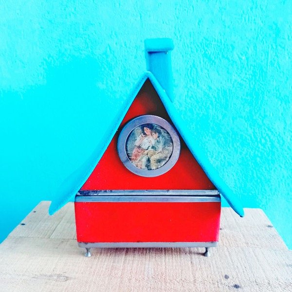 Producto - Caja Musical "Casita"